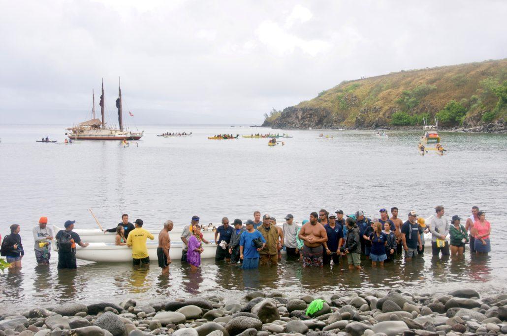 Crowd Hokulea Maui