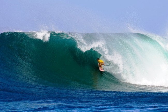 where does the surf in maui come from?